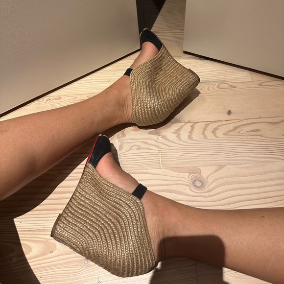 Christian Louboutin Size 39 Espadrilles - Picture 14 of 16